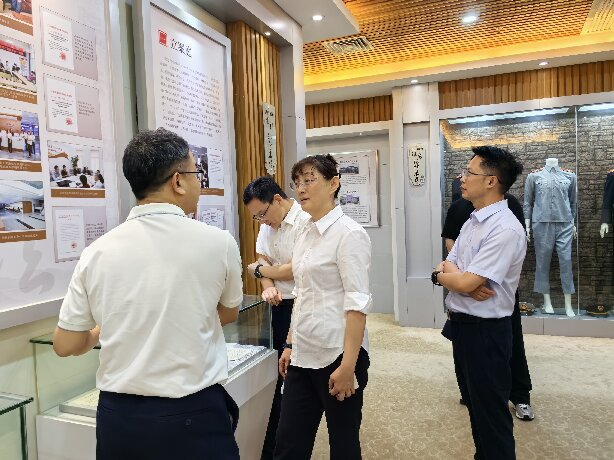 参观.jpg
